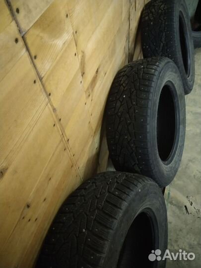 Nokian Tyres Hakkapeliitta 7 215/65 R16