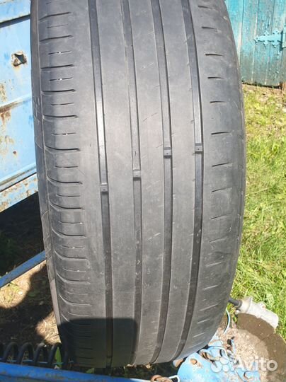 Kumho Ecsta HS51 215/55 R16