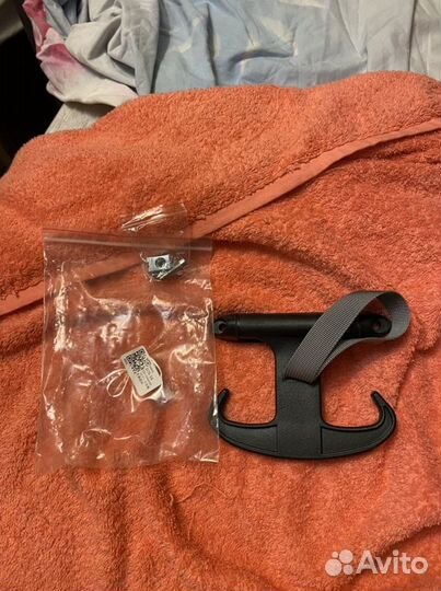 Крючки для сумок и пакетов в багажник Ауди, VW