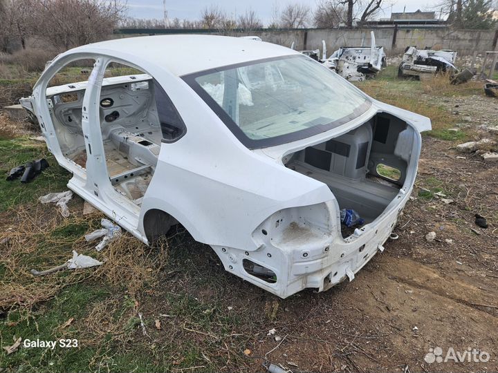 Задок с крышей Volkswagen Polo 5 V 2019 год