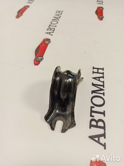 Кронштейн крепления стабилизатора Murano 3 Z52