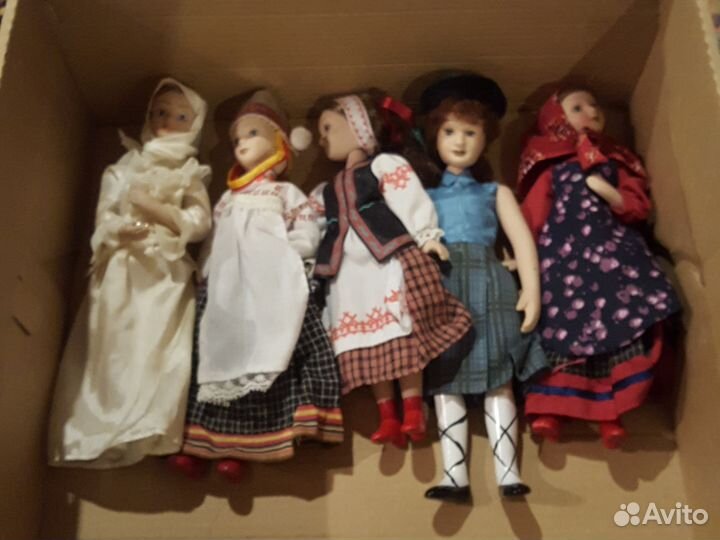 Кукла фарфоровая коллекционная