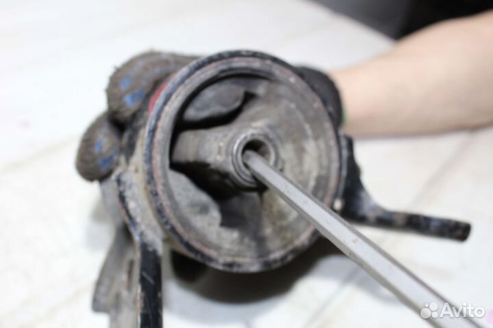 Подушка двигателя mitsubishi delica D:5 08* CV5W 4B12 LH