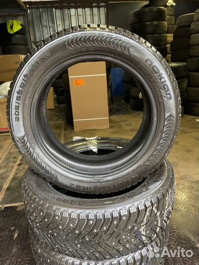 Nokian Tyres Hakkapeliitta 8 205/55 R17 95T