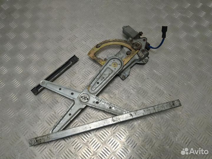 Стеклоподъемник передний правый Kia Sorento 2005