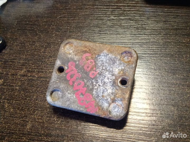 Коммутатор системы зажиг.Фольксваген Б3 1.8МКПП