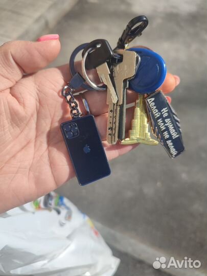 Айфон брелок