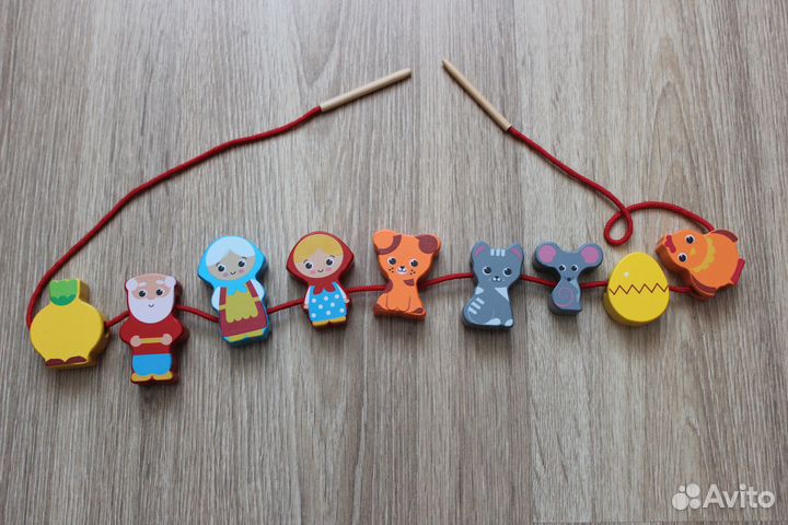 Развивающая игрушка на шнурке
