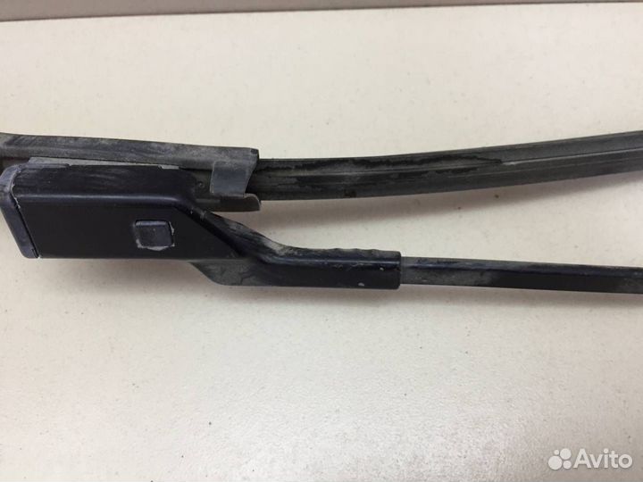 Поводок стеклоочистителя передний правый Ford Mond