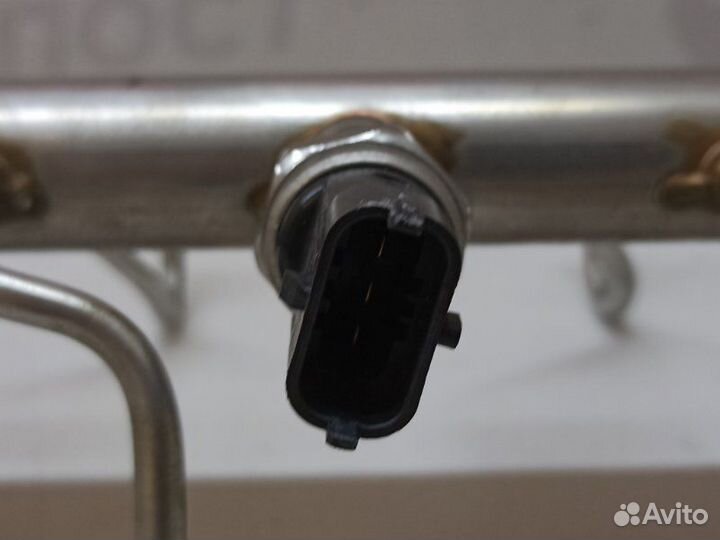 Топливная рампа Porsche Cayenne Turbo 957 M48.51