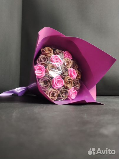 Розы из Натурального Шоколада - 19 шт в Букете