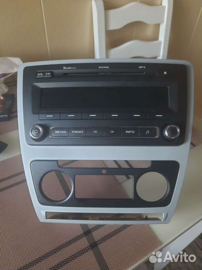 Штатная магнитола на skoda octavia a5