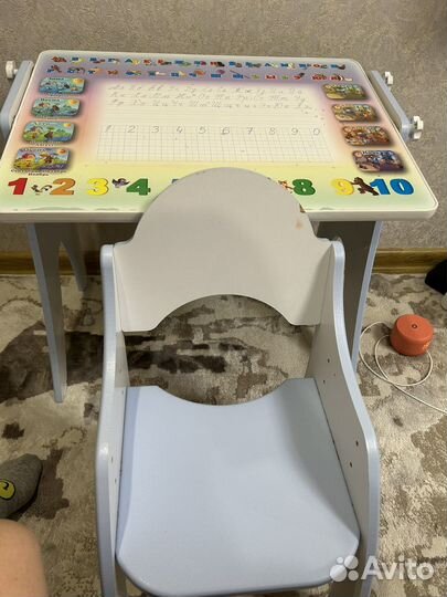 Детский стол со стулом
