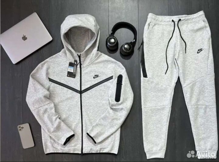 Спортивный костюм мужской новый оригинал