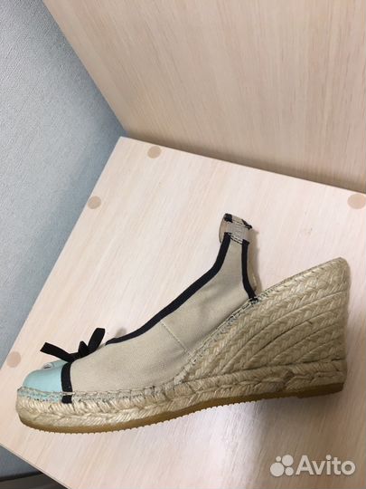Босоножки-эспадрильи