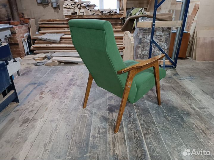 Кресло в винтажном стиле