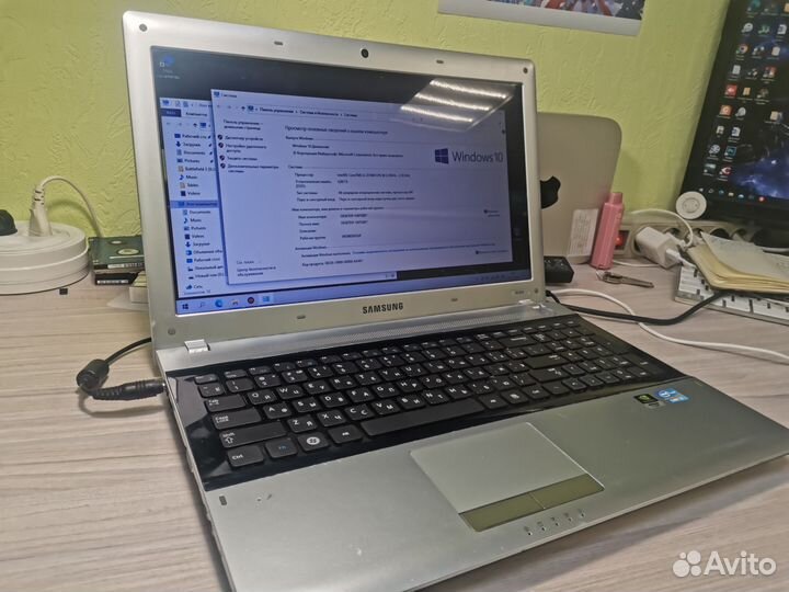 Ноутбук Samsung i3