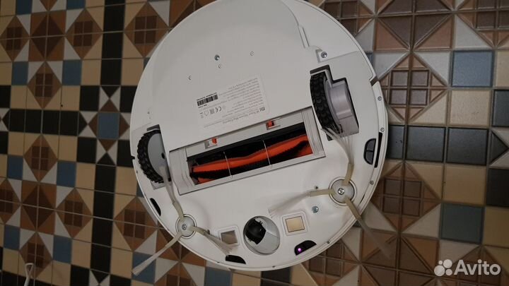 Умный пылесос Xiaomi Mi Robot Essential G1