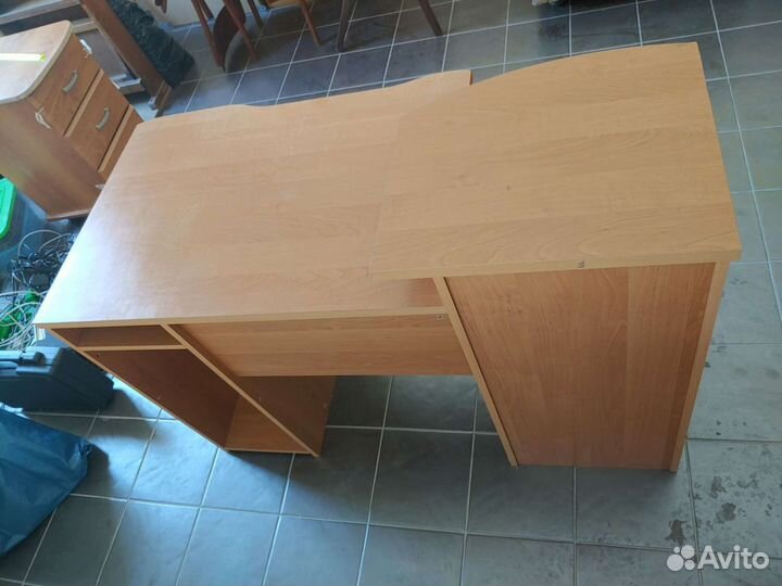 Компьютерный стол