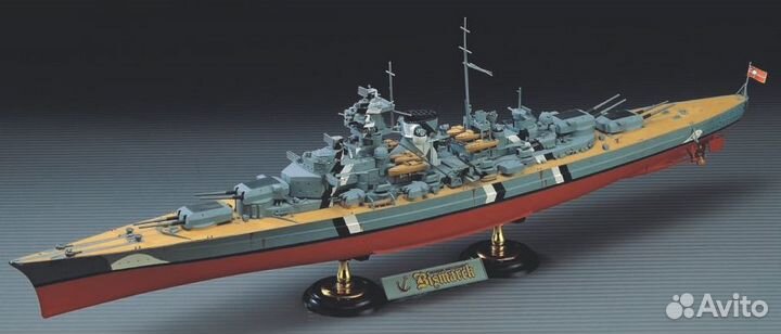 Сборная модель линкор Бисмарк1/350 новая