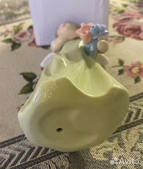 Статуэтка Ангел с букетом