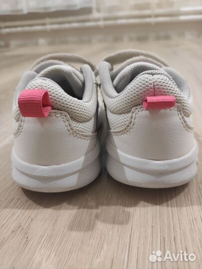 Кроссовки для девочки adidas 26