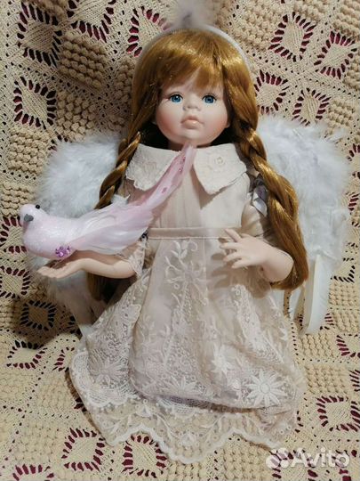 Кукла фарфоровая коллекционная
