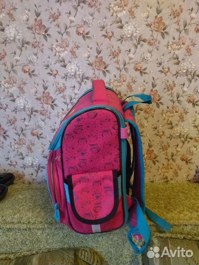 Рюкзак школьный для девочки бу в хорошем состоянии