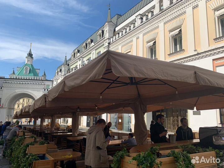 Уличный зонт для кафе