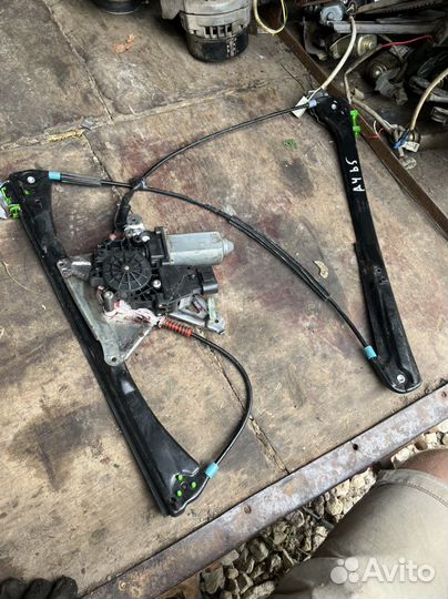 Стеклоподъемник передний правый audi a4 b5