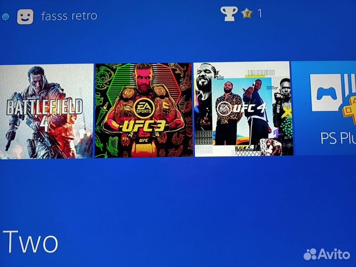 Sony PS4 slim. 150 игр, два геймпада