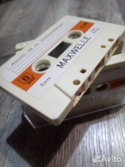 Аудиокассеты новые в упаковке Maxwelle