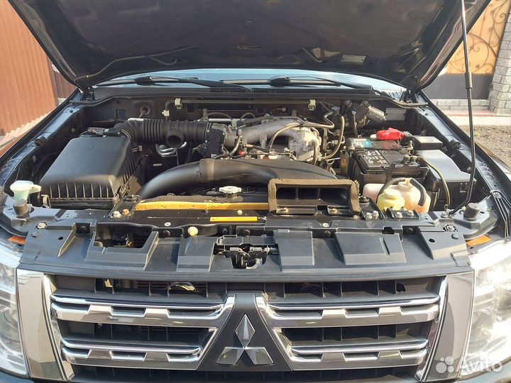 Mitsubishi Pajero, 2011