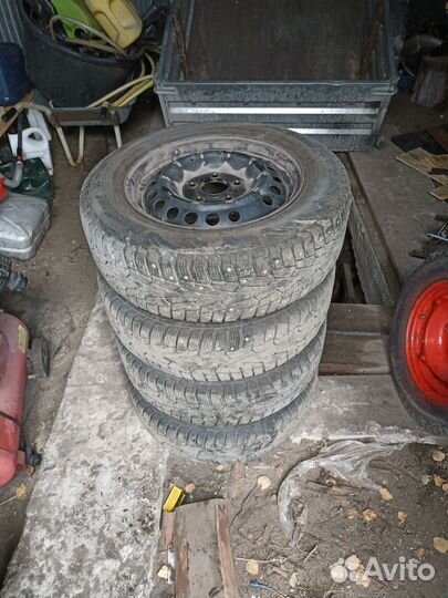 Продаю колеса на kia ceed