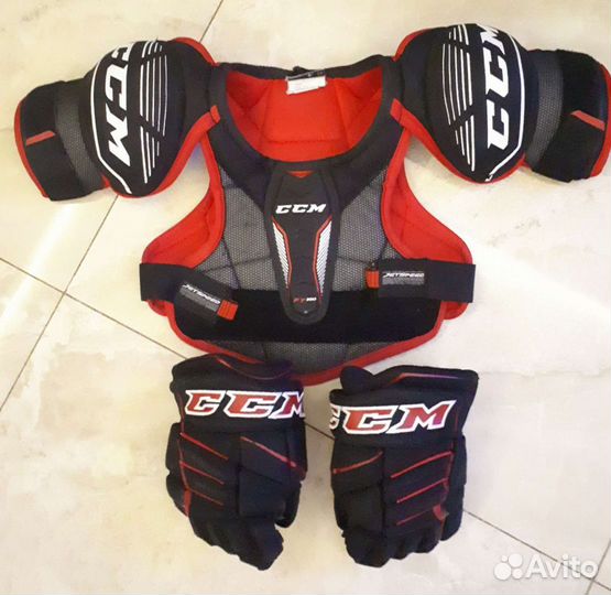 Нагрудник хоккейный ccm