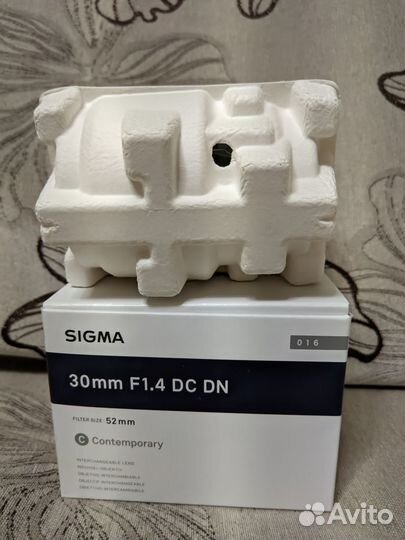 Объектив Sigma AF 30mm f/1.4 DC DN Micro 4/3
