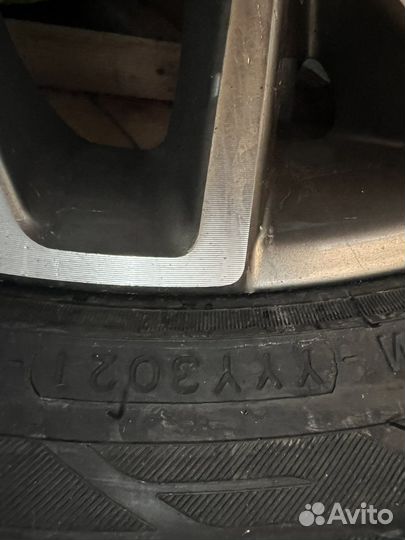 Yokohama Ice Guard Stud IG55 215/55 R17 98T