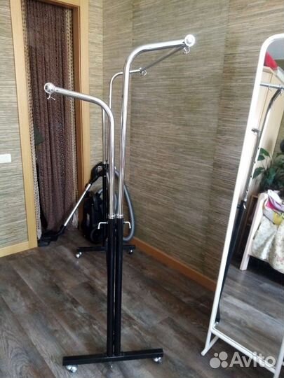 Стойки вешало для одежды напольное на колёсах