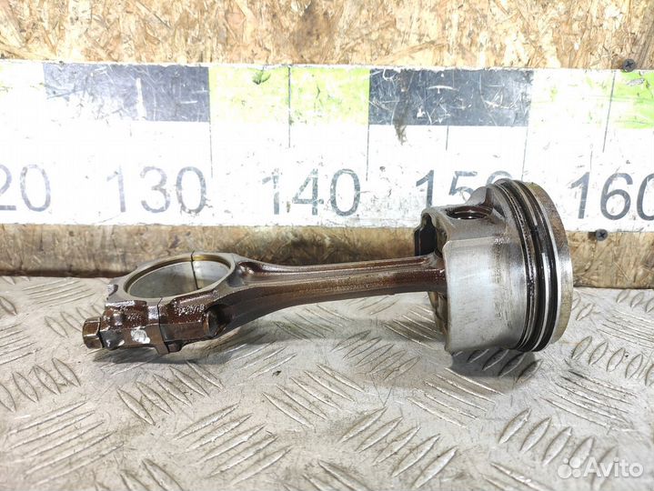Поршень с шатуном Volkswagen Passat b5 1996-2000