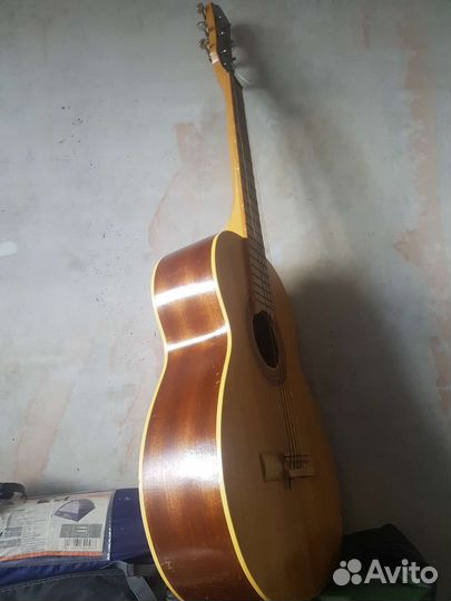 Акустическая концертная 6ти струнная гитара Урал
