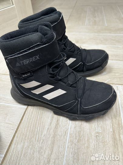 Зимние ботинки adidas