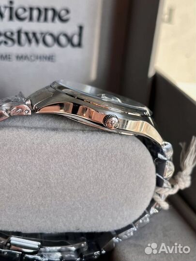 Наручные часы Vivienne Westwood Quartz