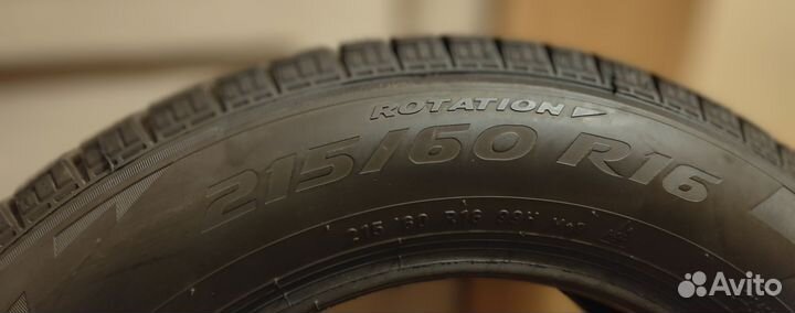 Pirelli Ice Zero FR 215/60 R16 99H