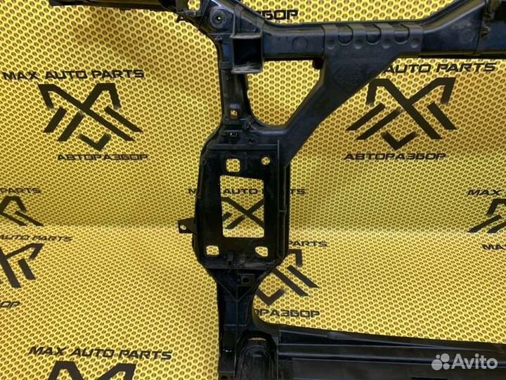 Панель передняя/телевизор (в сборе) Audi A4/RS4/S4