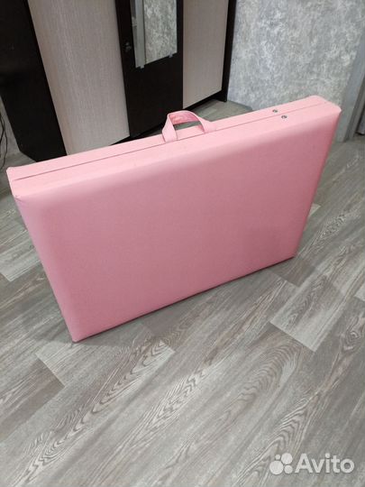 Кушетка для наращивания ресниц