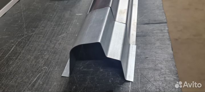 Toyota Prius ремонтные пороги и арки