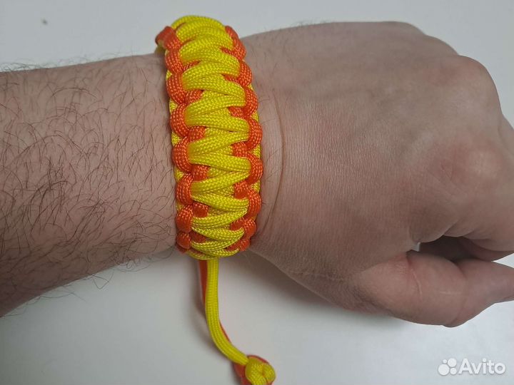 Браслет из паракорда