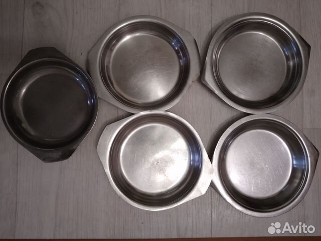 Тарелки из нержавейки и ложки, вилки СССР