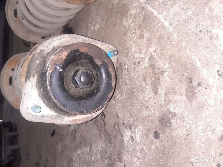 Передняя стойка амортизатора ford escort clx LJF