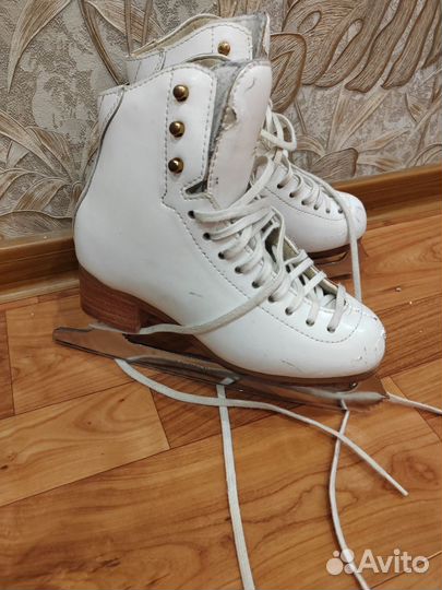 Фигурные коньки jackson